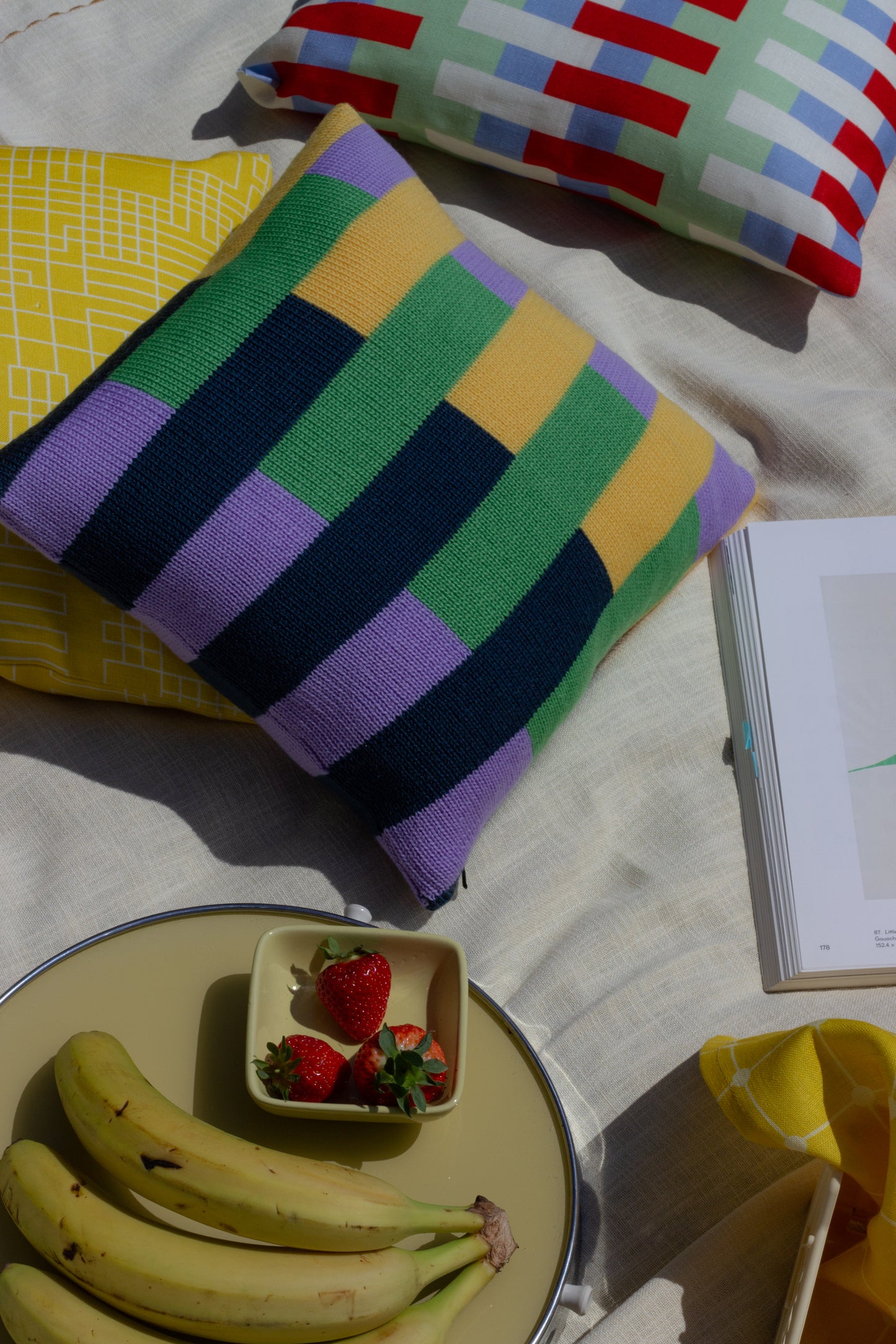 Margot & Me |Â Home-Collection 2020 |Â Lookbook |Â Strickkissen Brick