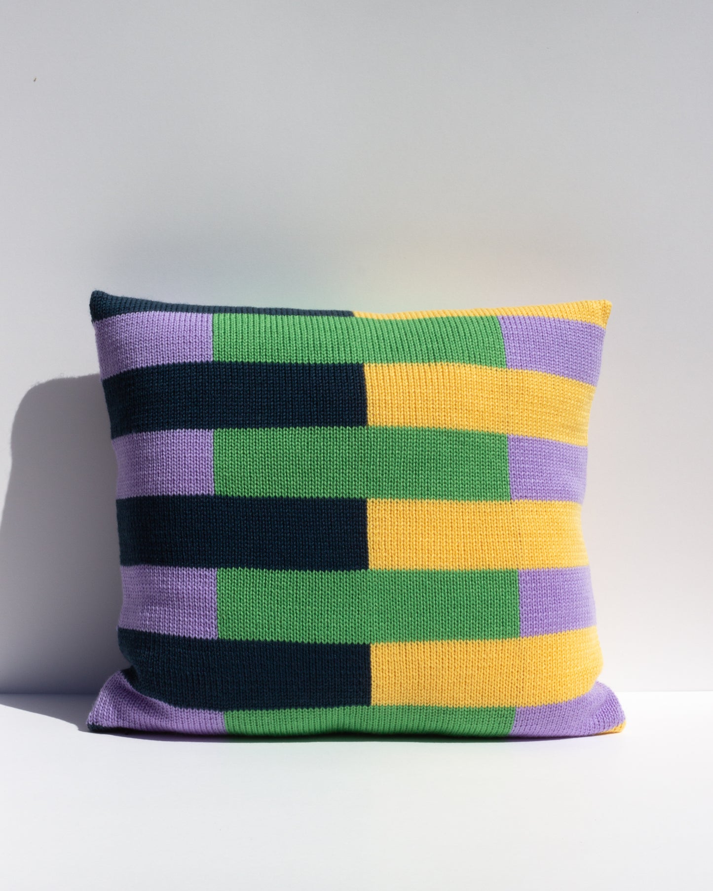 Margot & Me | Home Collection 2020 | Strickkissen Brick aus Merinowolle 35x35cm |Â Vorderseite