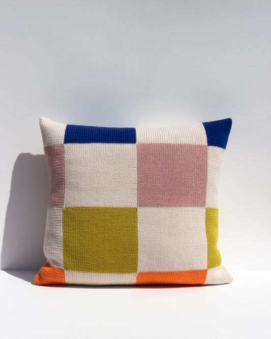 Margot & Me | Home Collection 2020 | Strickkissen Sonia aus Merinowolle 35x35cm | Vorderseite