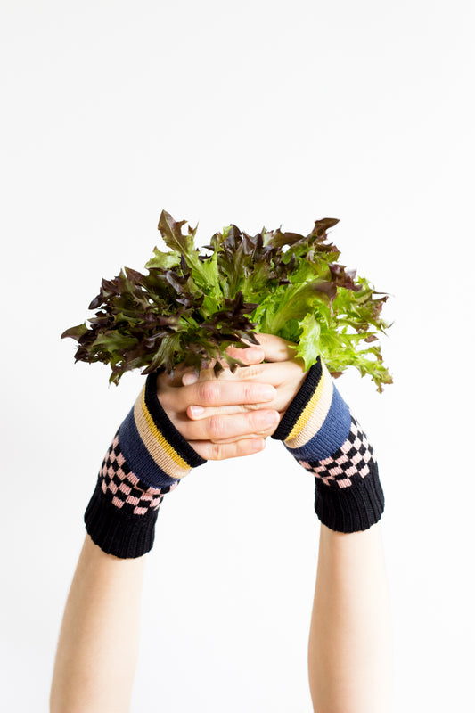 MARGOT & ME | Candyland A/W-2016 - Short Mittens Tillie